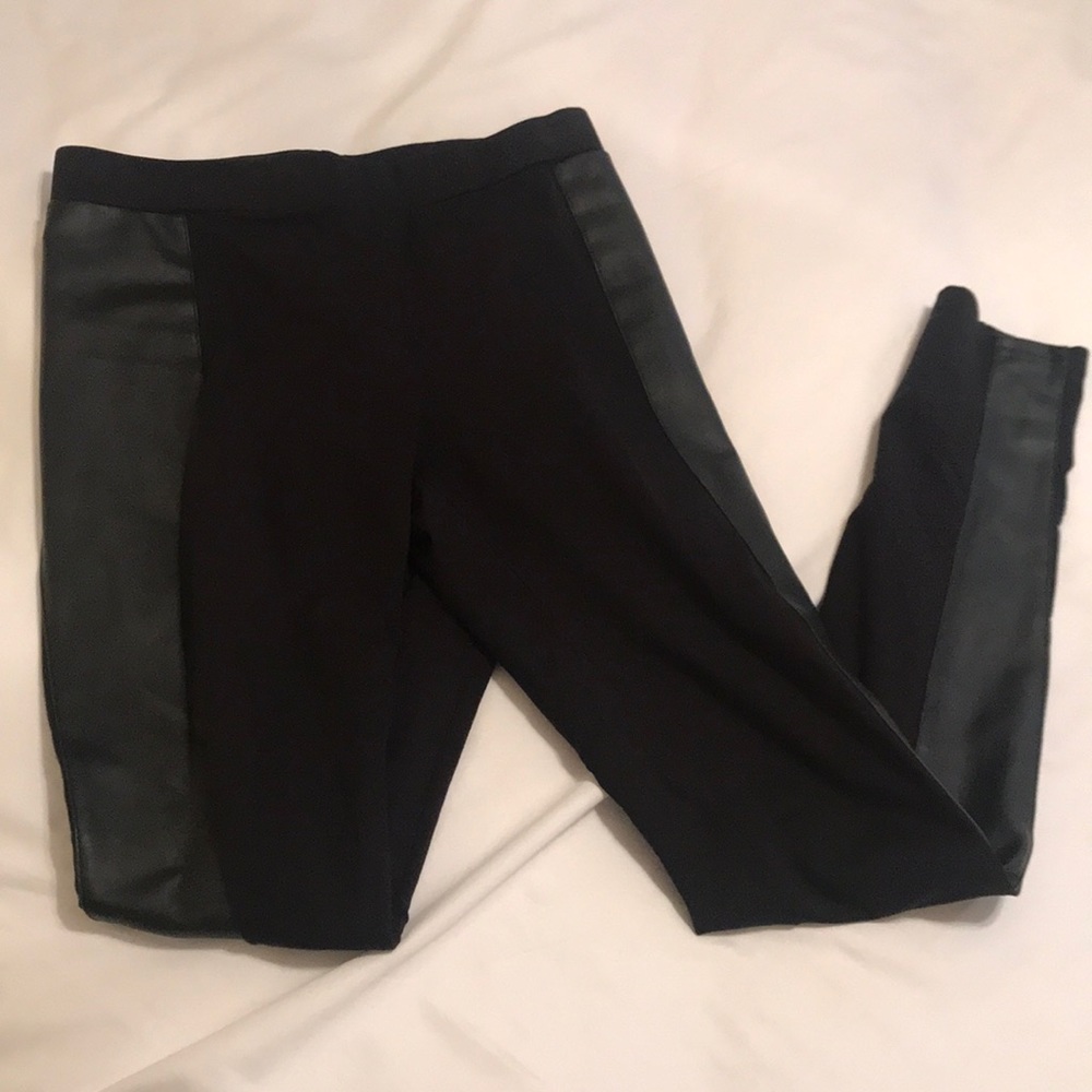 Leggings with faux leather sides